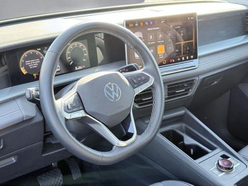 2025 Volkswagen Tiguan 2.0T SE 4MOTION