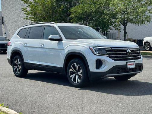 White Pearl 2026 Volkswagen Atlas 2.0T SE