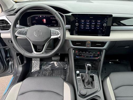 2025 Volkswagen Taos 1.5T SEL