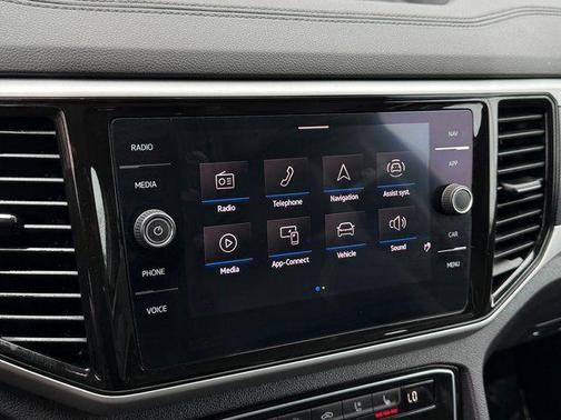 Platinum Gray Metallic 2022 Volkswagen Atlas 3.6L SEL Premium