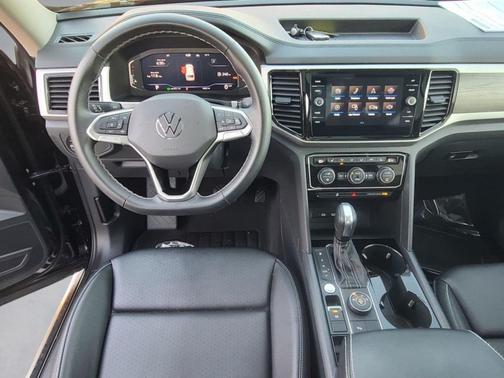 2023 Volkswagen Atlas 3.6L SE w/Technology