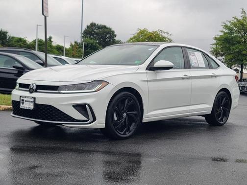 2025 Volkswagen Jetta 1.5T SE
