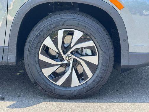 Platinum 2026 Volkswagen Tiguan 2.0T S 4MOTION