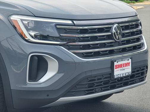 2025 Volkswagen Atlas 2.0T SE w/Technology 4MOTION
