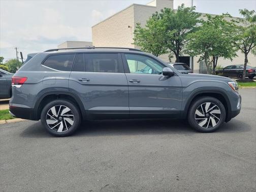 2025 Volkswagen Atlas 2.0T SE w/Technology 4MOTION