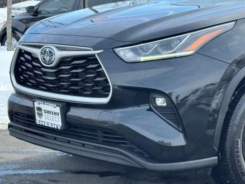 2022 Toyota Highlander Hybrid XLE