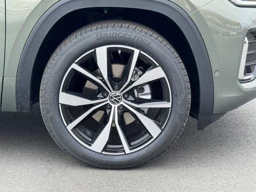 2026 Volkswagen Atlas 2.0T SEL Premium R-Line 4MOTION