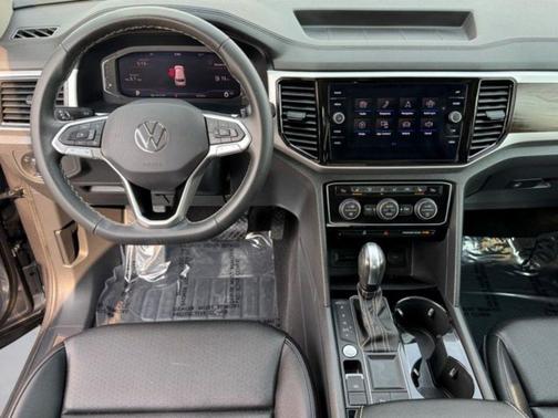 2023 Volkswagen Atlas 3.6L SE w/Technology