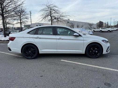 2026 Volkswagen Jetta 1.4T SE