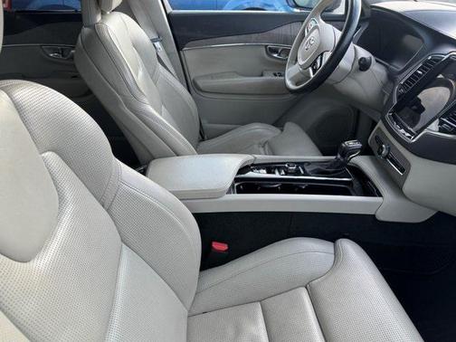 2020 Volvo XC90 T6 Inscription