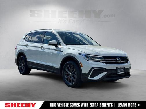 Opal White 2023 Volkswagen Tiguan 2.0T SE
