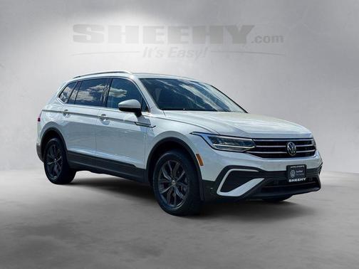 Opal White 2023 Volkswagen Tiguan 2.0T SE