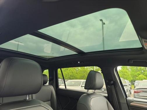 2022 Volkswagen Tiguan 2.0T SE R-Line Black 4MOTION