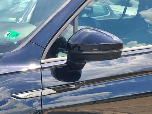 2022 Volkswagen Tiguan 2.0T SE R-Line Black 4MOTION