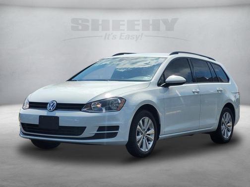 Photo 4 of 32 of 2017 Volkswagen Golf SportWagen TSI S