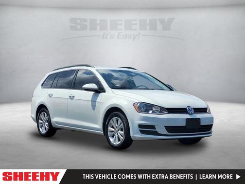 Photo 1 of 32 of 2017 Volkswagen Golf SportWagen TSI S