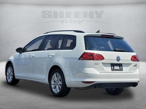 Photo 5 of 32 of 2017 Volkswagen Golf SportWagen TSI S