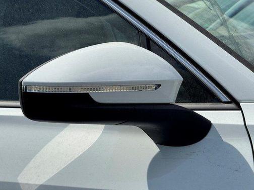White 2026 Volkswagen Tiguan 2.0T SE 4MOTION