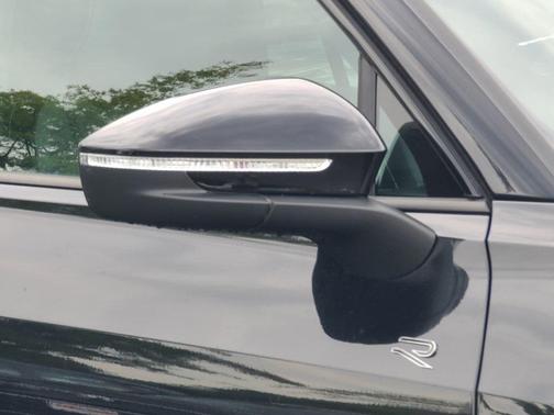 2025 Volkswagen Tiguan 2.0T SE R-Line Black 4MOTION