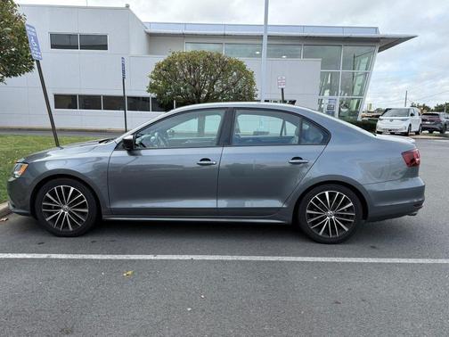 2016 Volkswagen Jetta 1.8T Sport