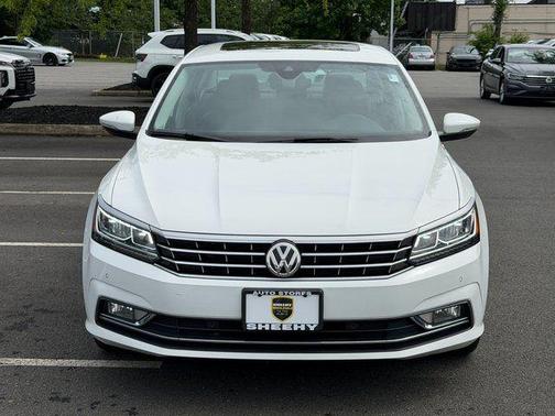 Pure White 2016 Volkswagen Passat V6 SEL Premium