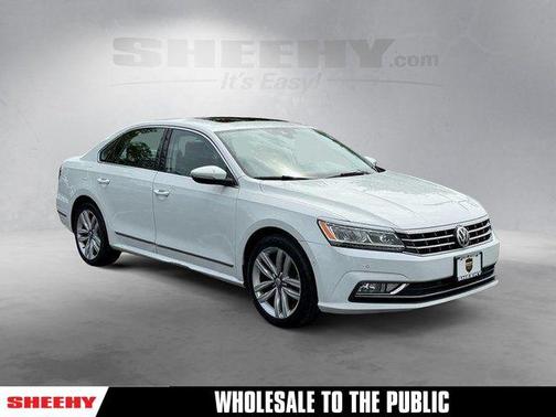 Pure White 2016 Volkswagen Passat V6 SEL Premium