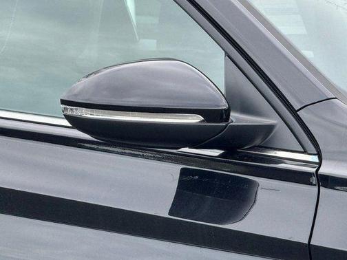 Deep Black Pearl 2026 Volkswagen Jetta 1.4T SEL