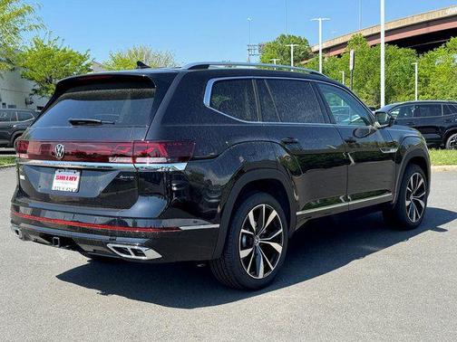 Deep Black Pearl 2026 Volkswagen Atlas 2.0T SEL Premium R-Line 4MOTION