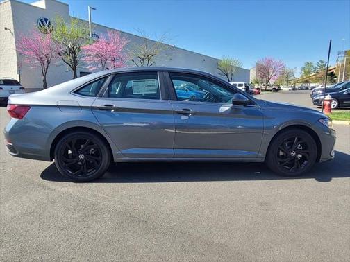 2025 Volkswagen Jetta 1.5T SE