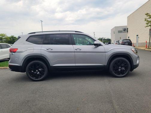 2026 Volkswagen Atlas 2.0T SE w/Technology 4MOTION