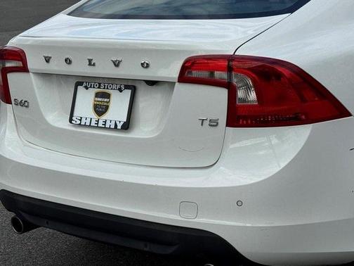 2013 Volvo S60 T5 Platinum