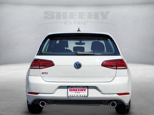 Photo 5 of 29 of 2020 Volkswagen Golf GTI 2.0T SE