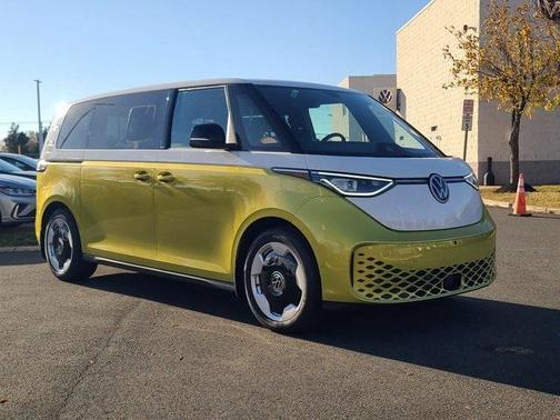 2025 Volkswagen ID. Buzz Pro S Plus with 4MOTION