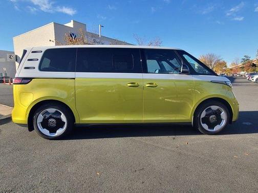 2025 Volkswagen ID. Buzz Pro S Plus with 4MOTION