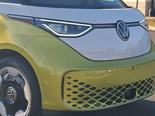 2025 Volkswagen ID. Buzz Pro S Plus with 4MOTION