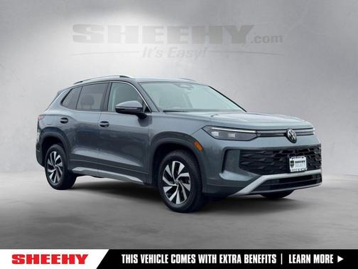 Platinum Gray Metallic 2025 Volkswagen Tiguan 2.0T S