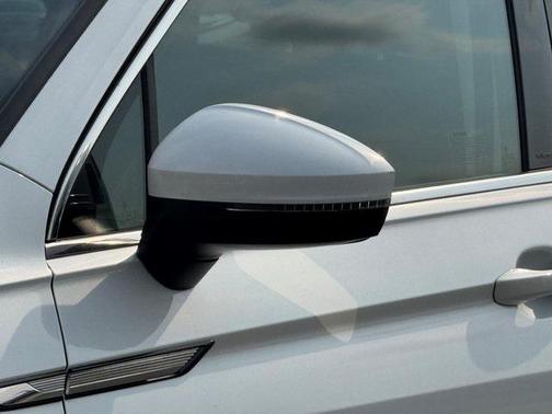 2023 Volkswagen Tiguan 2.0T SE 4MOTION