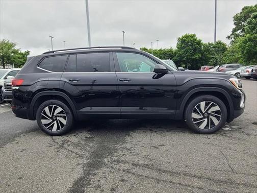 2025 Volkswagen Atlas 2.0T SE w/Technology 4MOTION