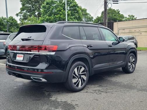 2025 Volkswagen Atlas 2.0T SE w/Technology 4MOTION