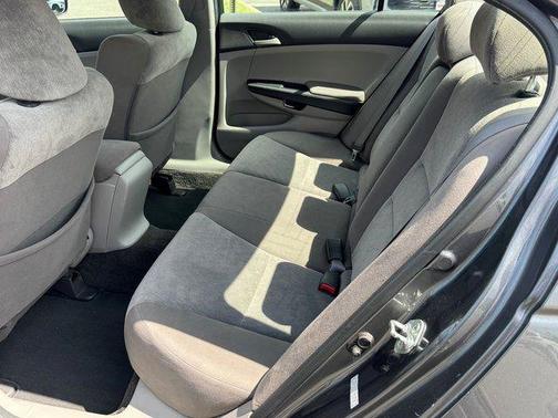 -Select- 2010 Honda Accord 2.4 LX