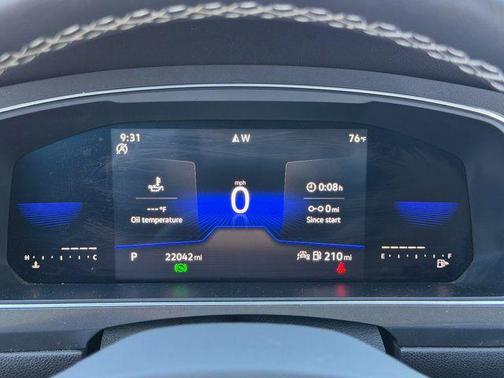 Platinum Gray Metallic 2023 Volkswagen Tiguan 2.0T SE