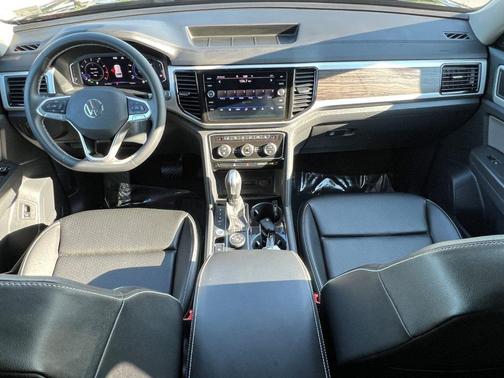 2023 Volkswagen Atlas 3.6L SE w/Technology