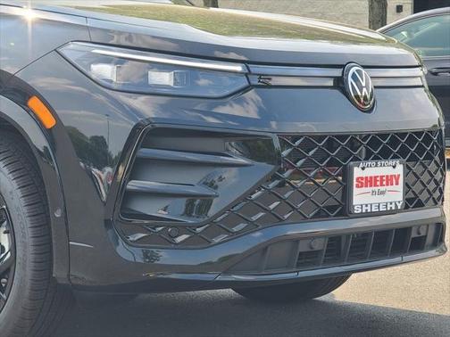 2025 Volkswagen Tiguan 2.0T SE R-Line Black 4MOTION
