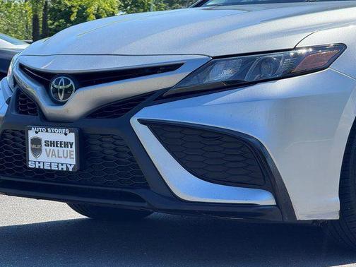 Celestial Silver Metallic 2021 Toyota Camry SE