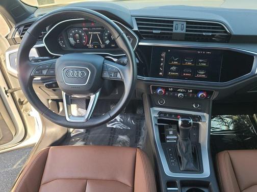 2022 Audi Q3 40 Premium