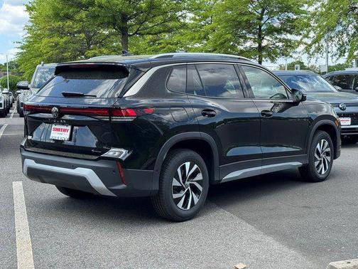 deep black pearl 2026 Volkswagen Tiguan 2.0T S 4MOTION