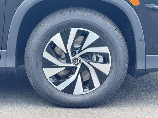 deep black pearl 2026 Volkswagen Tiguan 2.0T S 4MOTION