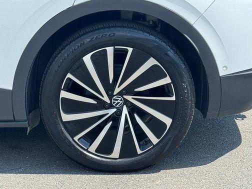 Opal White Pearl 2024 Volkswagen ID.4 S