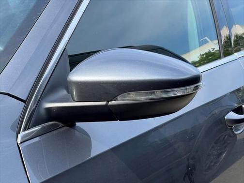 2018 Volkswagen Passat 2.0T SE