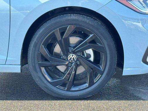 Gray 2026 Volkswagen Jetta 1.4T SE